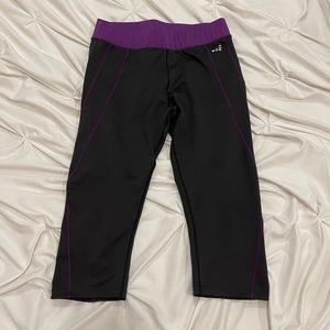 Capri yoga pants